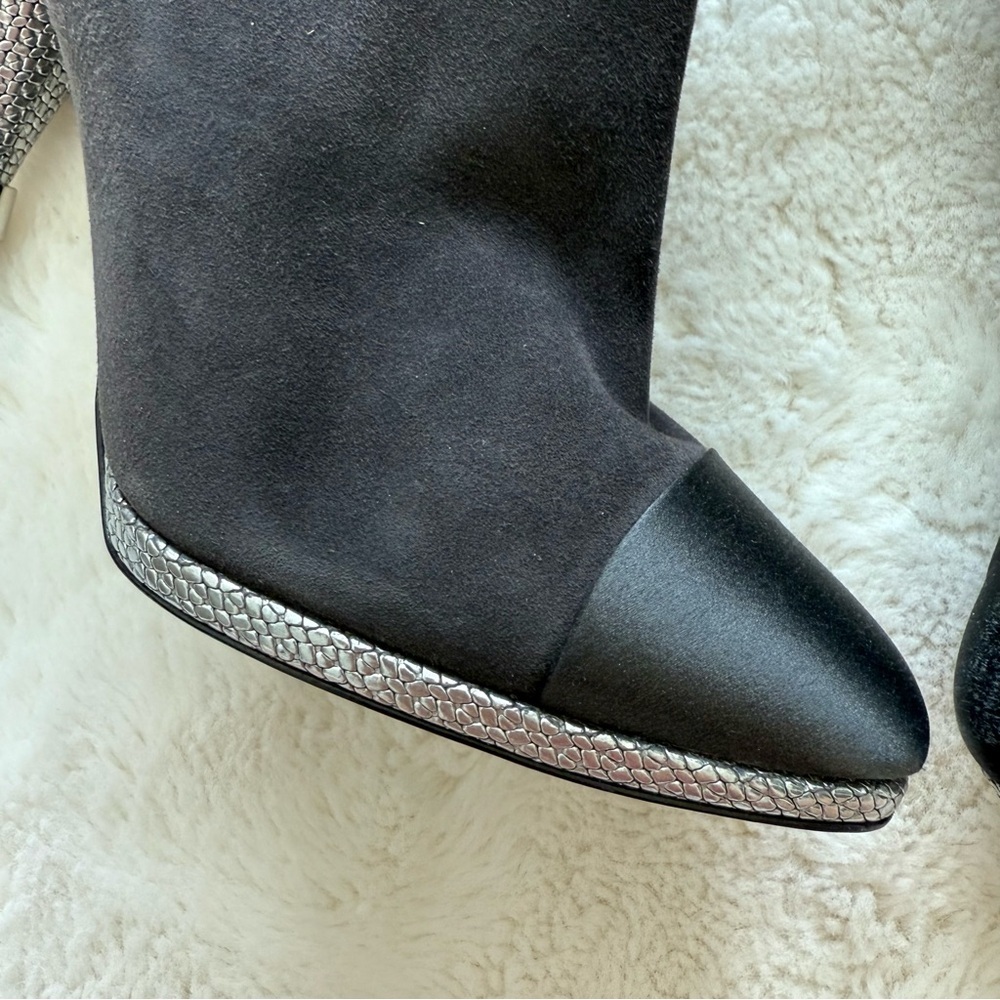 CHANEL women suede dark grey boots size 38 EU Authentic Retail 1750$ - Picture 2 of 12